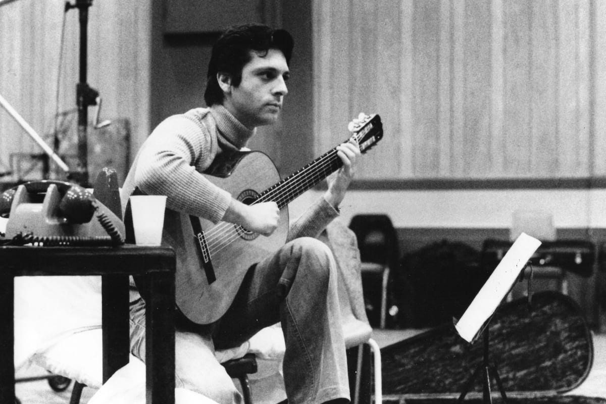 Recording of Joaquin Rodrigo's Concierto de Aranjuez with André Previn and the London Symphony Orchestra at Abbey Road Studios in London, 1977
